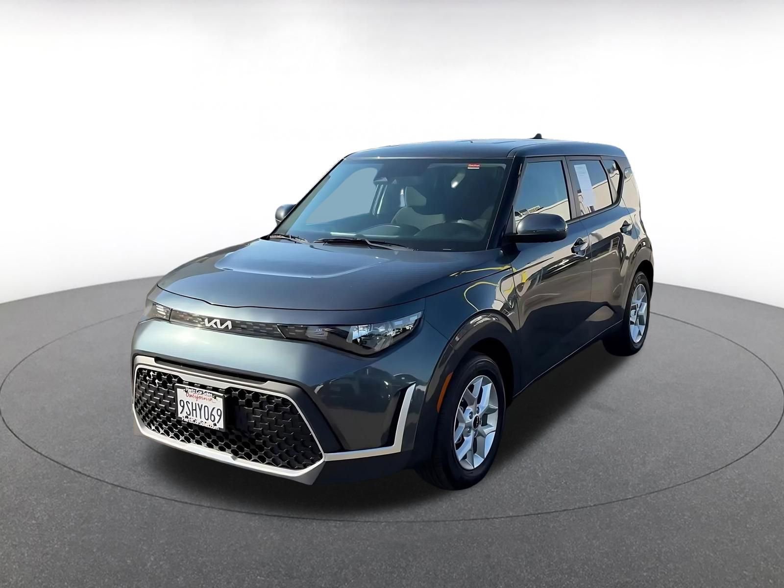 Used 2025 Kia Soul LX w/ LX Technology Package image 7