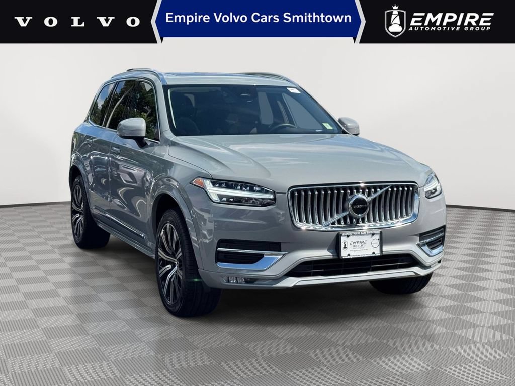 Certified 2025 Volvo XC90 B5 Core AWD/4WD image 1