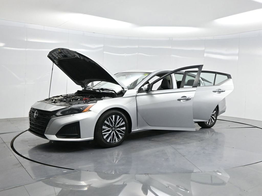 Used 2023 Nissan Altima 2.5 SV image 41