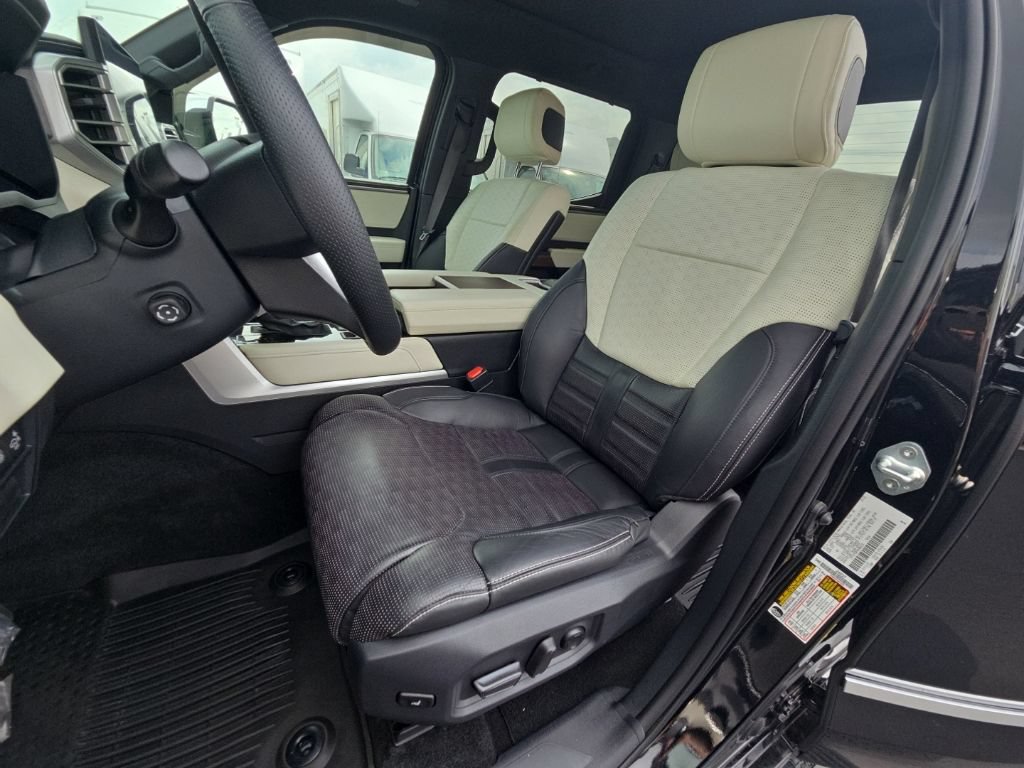 Used 2022 Toyota Tundra Capstone AWD/4WD image 26
