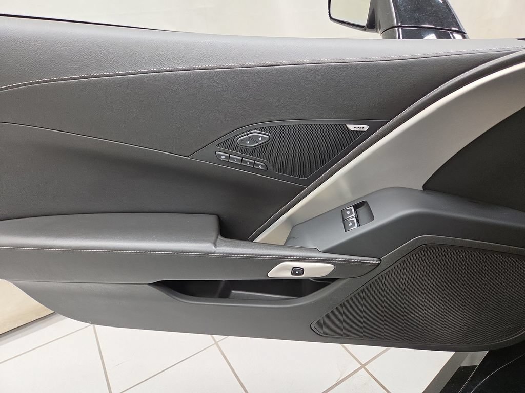 Used 2019 Chevrolet Corvette Z06 RWD image 17