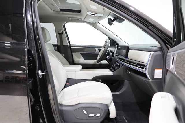 Used 2025 Hyundai Santa Fe Calligraphy FWD image 36