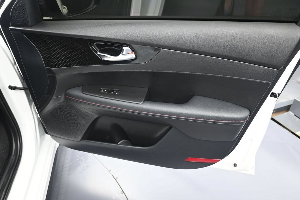 Certified 2023 Kia Forte GT FWD image 36