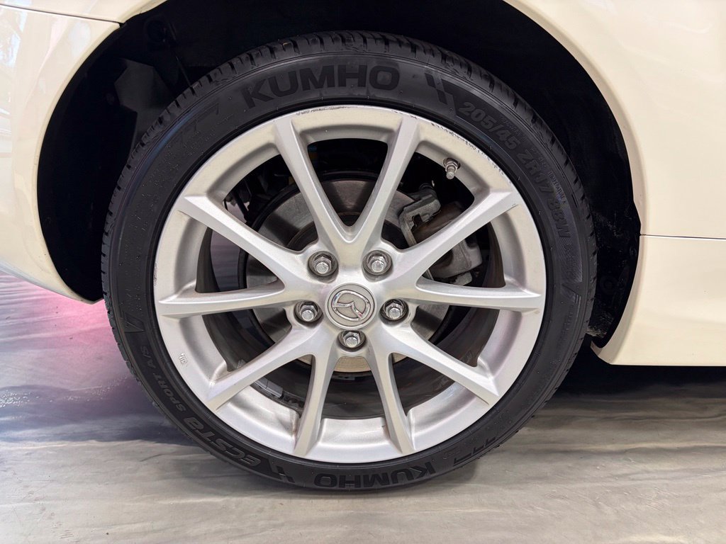Used 2009 MAZDA MX-5 Miata Touring w/ Suspension Pkg RWD image 19