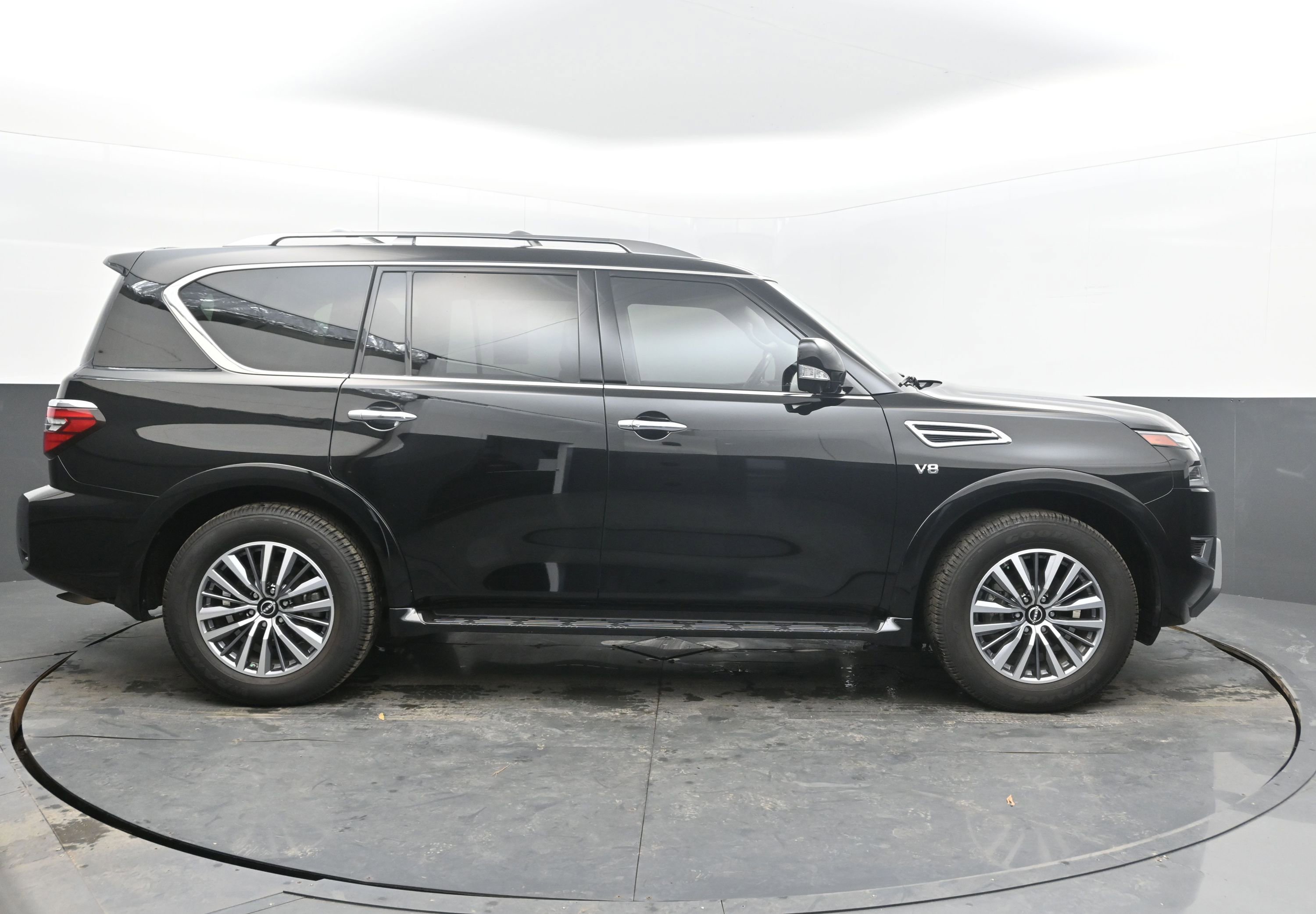 Used 2022 Nissan Armada SL image 8