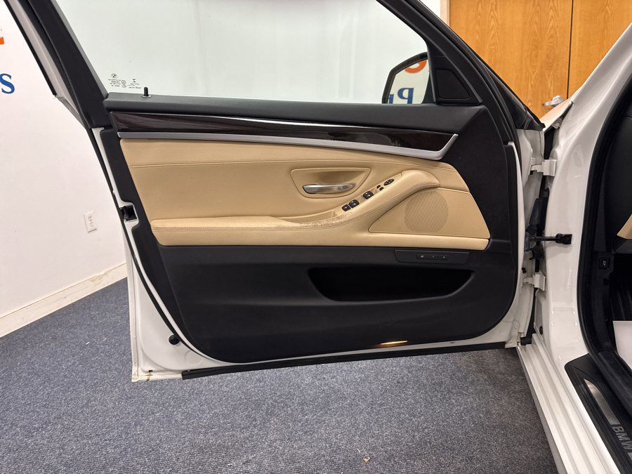 Used 2016 BMW 528i xDrive Sedan AWD/4WD image 5