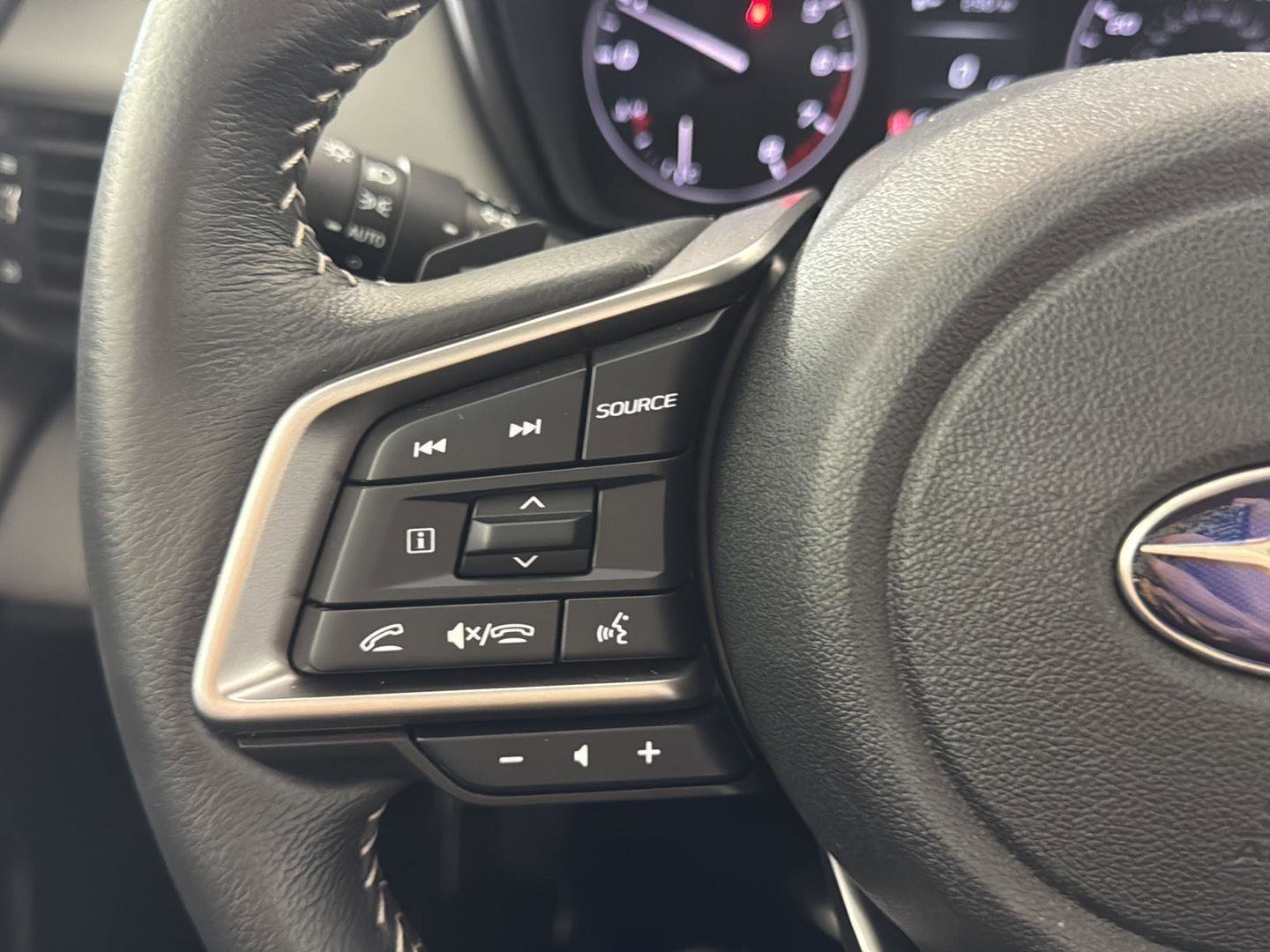 Certified 2025 Subaru Legacy Premium w/ Popular Package #1A AWD/4WD image 16