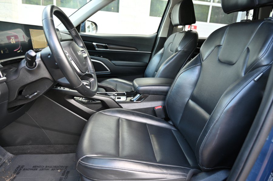 Used 2025 Kia Telluride S FWD image 17