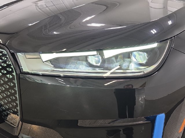 Certified 2024 BMW iX xDrive50 w/ Premium Package AWD/4WD image 25