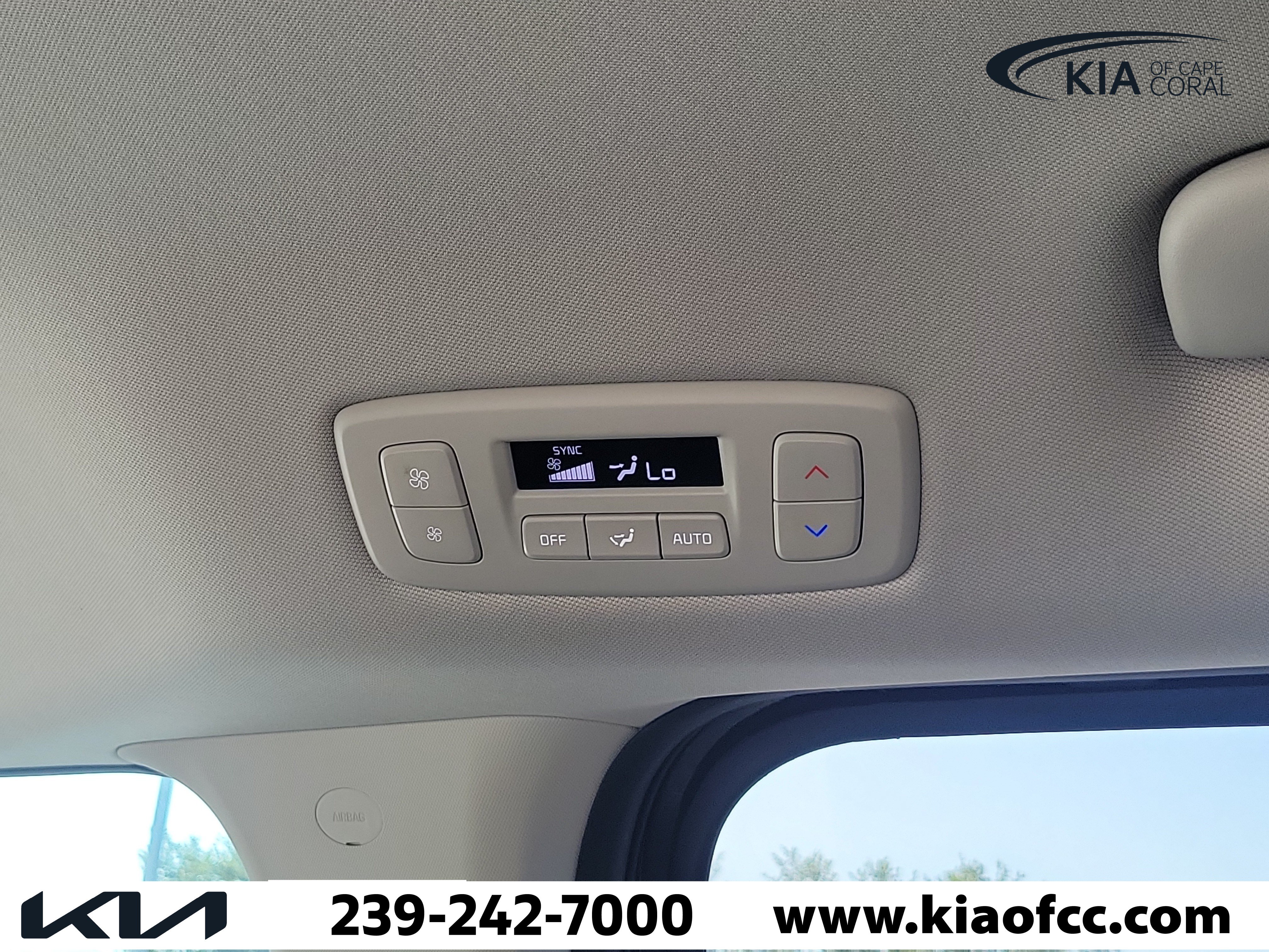 Certified 2025 Kia Carnival FWD image 14