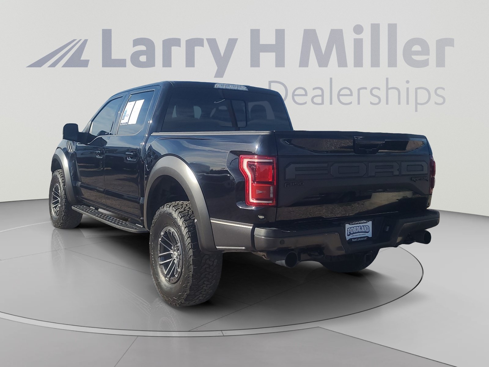 Used 2019 Ford F150 Raptor w/ Equipment Group 802A Luxury AWD/4WD image 3