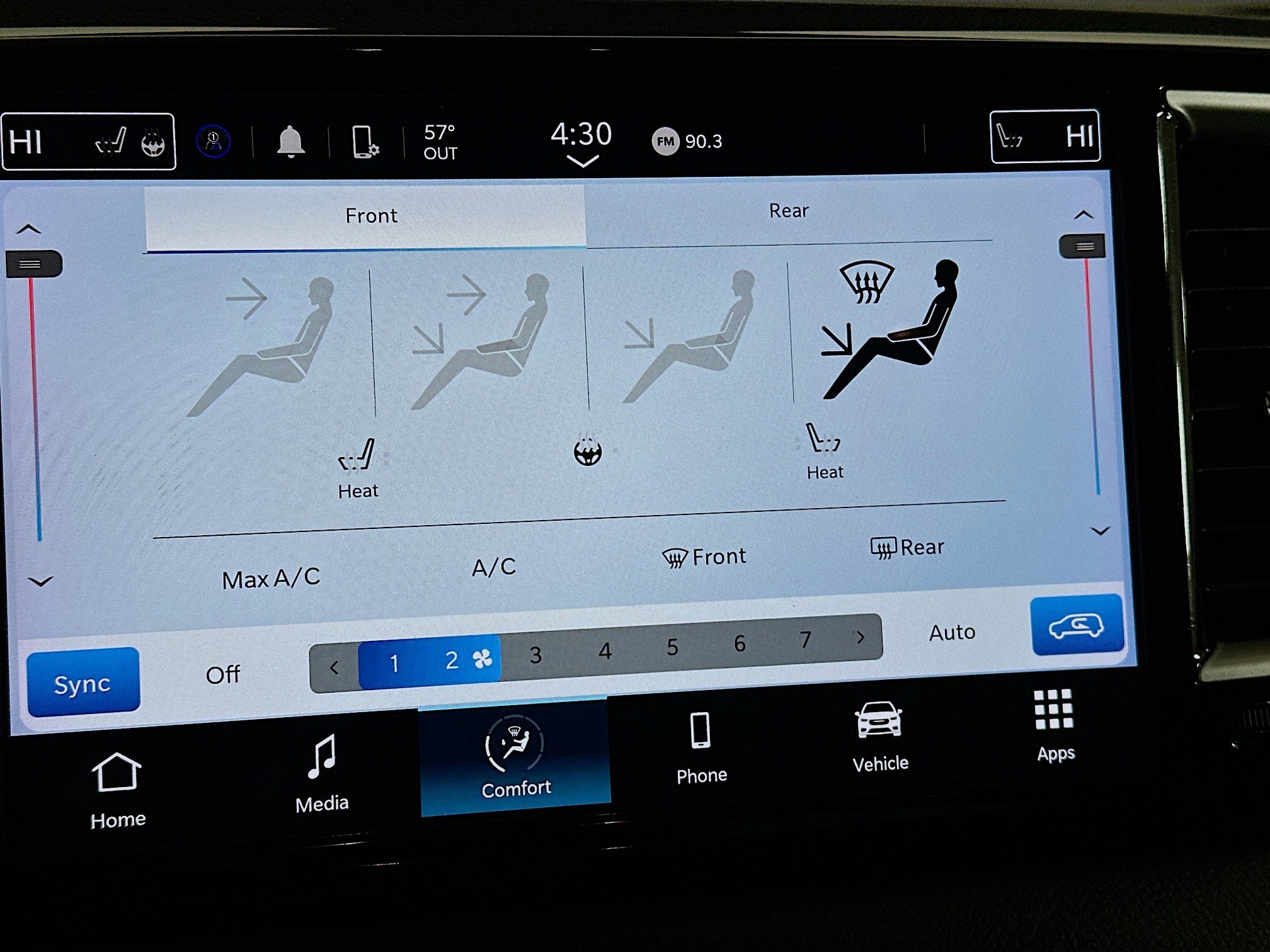 Used 2024 Chrysler Pacifica Touring-L image 23