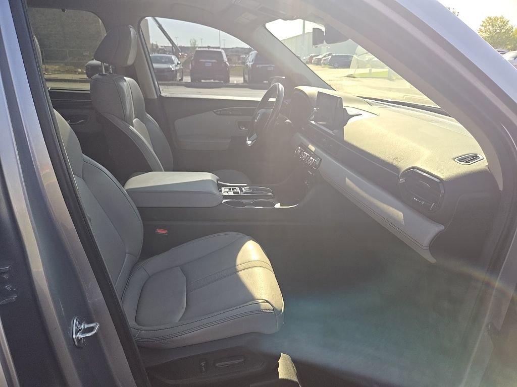 Used 2024 Honda Pilot Touring image 34