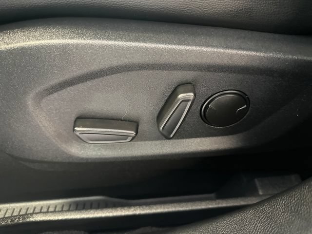 Used 2024 Ford Edge Titanium AWD/4WD image 22