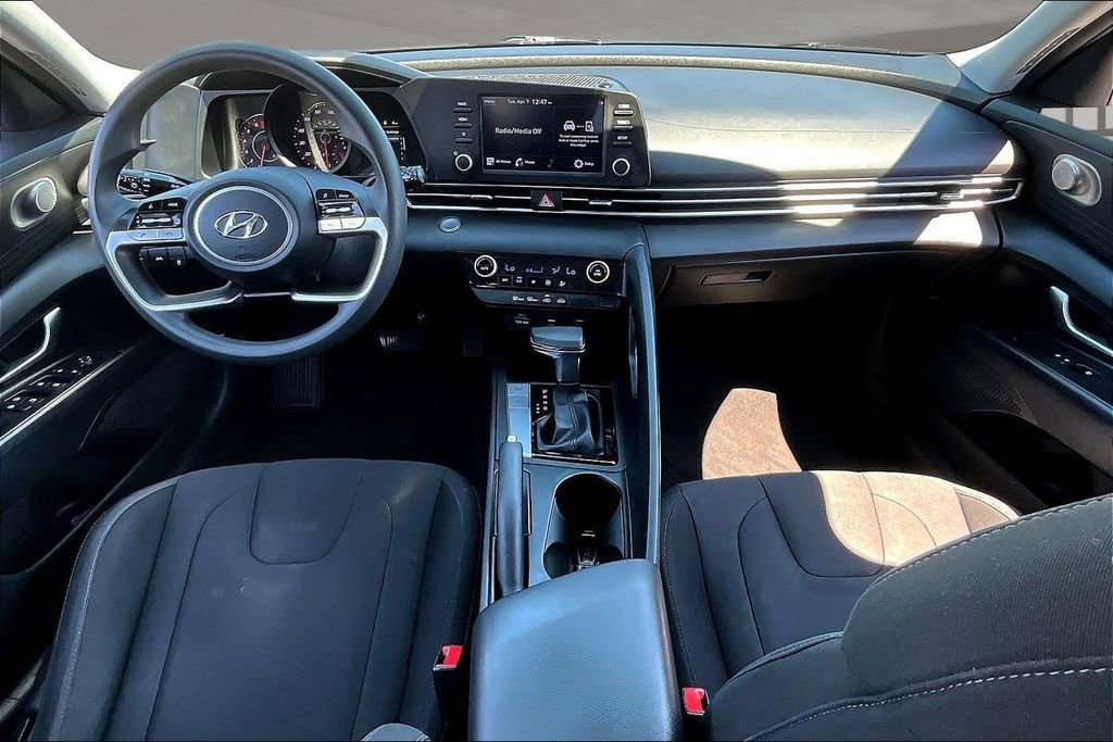 Used 2021 Hyundai Elantra SEL FWD image 16