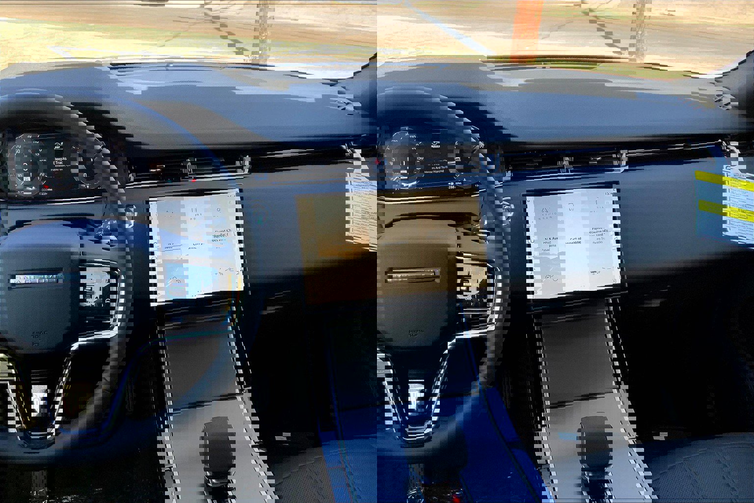 New 2026 Land Rover Range Rover Evoque S image 8