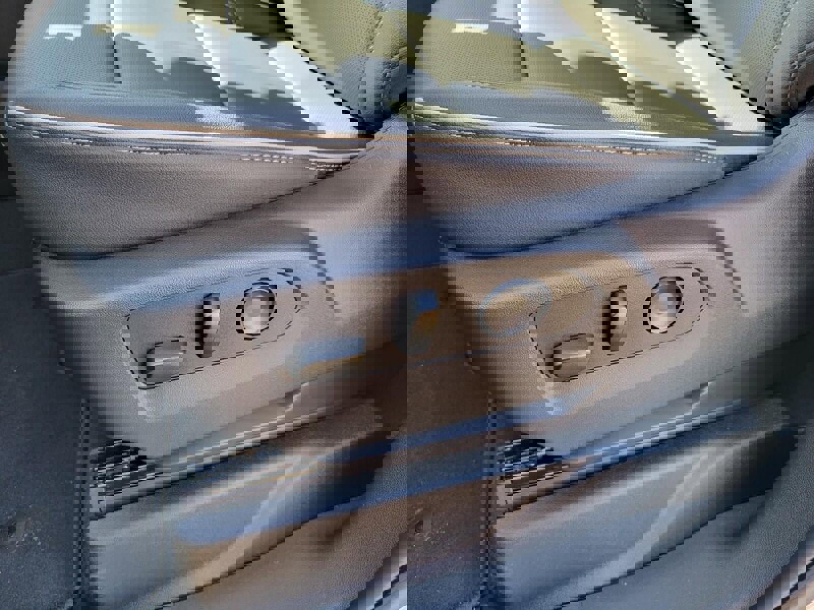 New 2026 GMC Yukon XL Elevation w/ Elevation Premium Package image 24