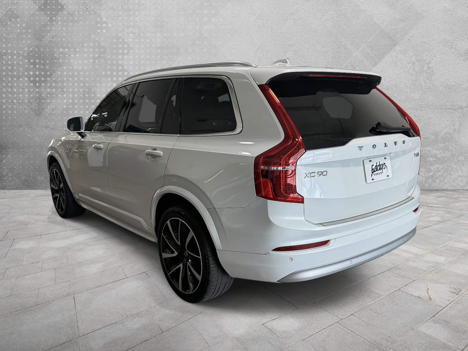 Used 2022 Volvo XC90 T6 Momentum w/ Advanced Package AWD/4WD image 4