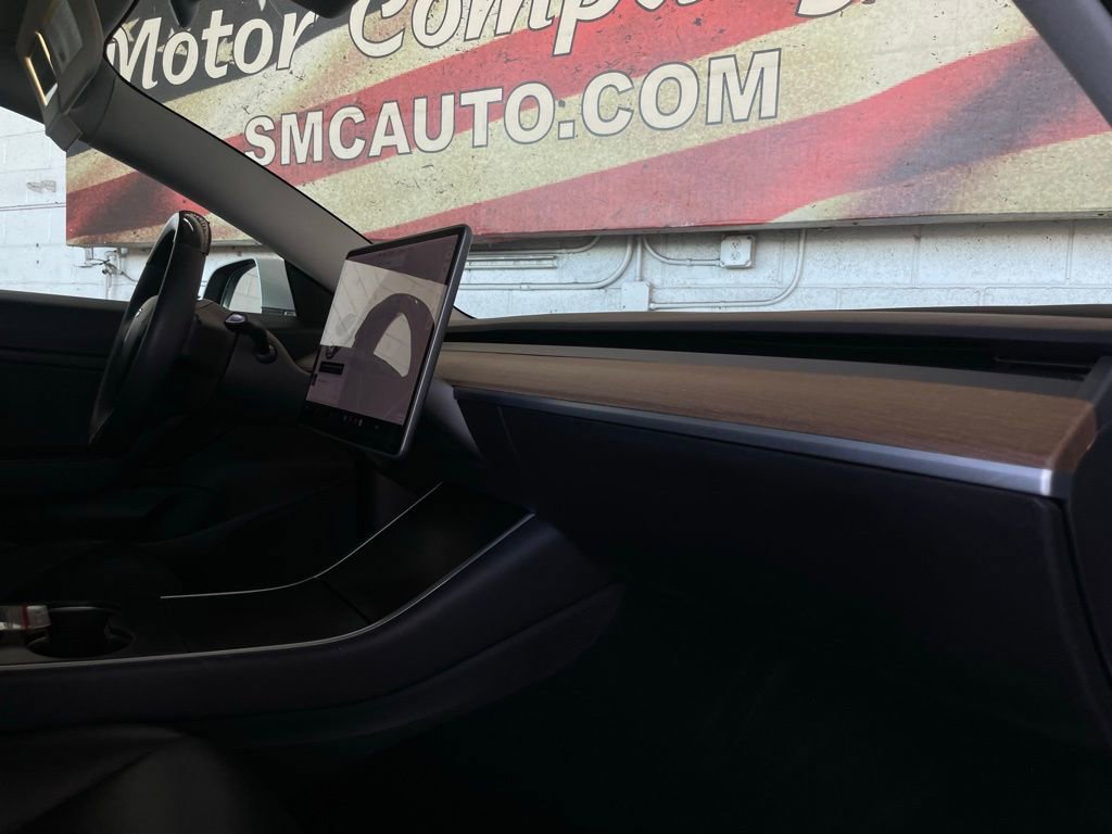 Used 2020 Tesla Model 3 Standard Range Plus RWD image 18