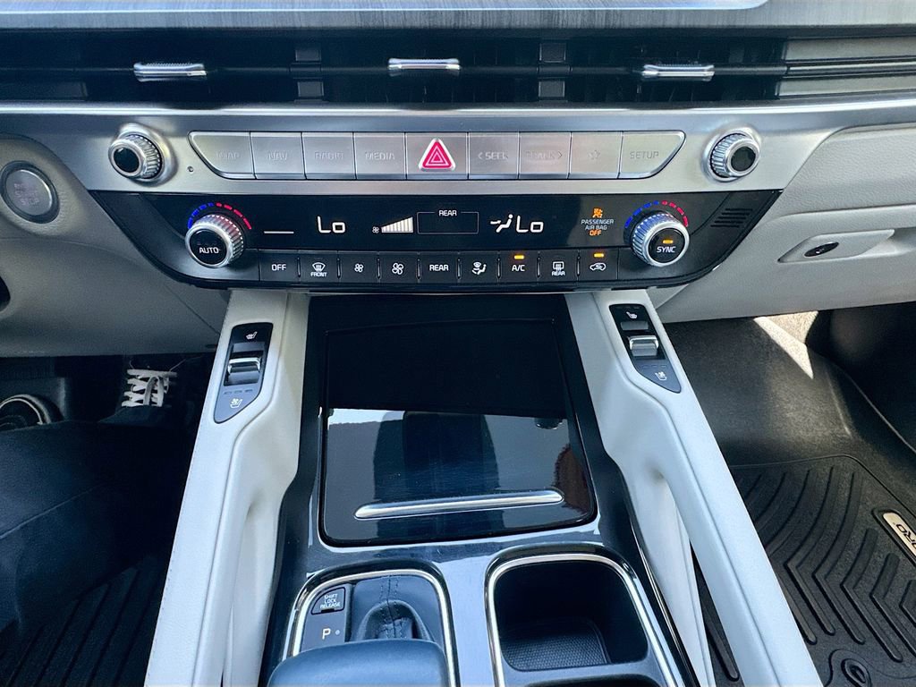 Used 2024 Kia Telluride EX w/ EX Captain's Chair Package FWD image 28