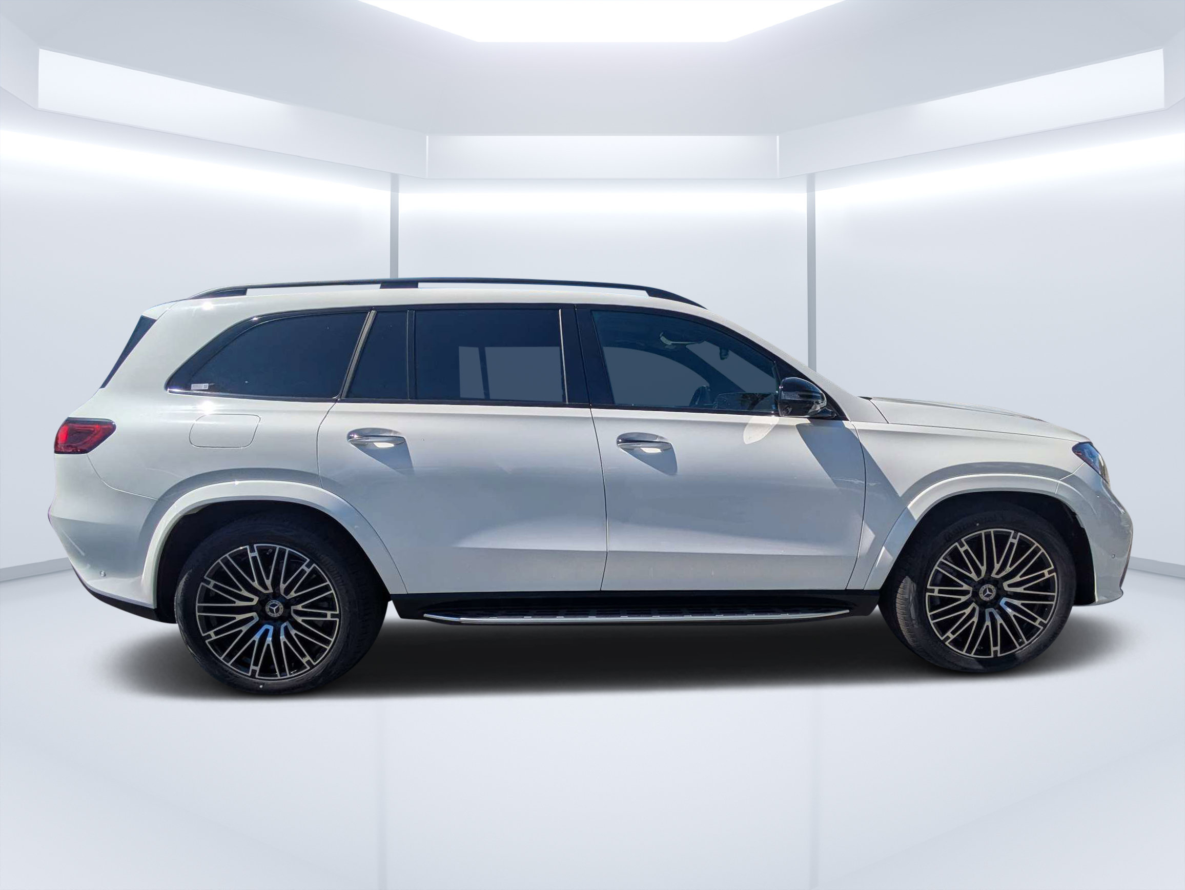 New 2027 Mercedes-Benz GLS 450 4MATIC image 2