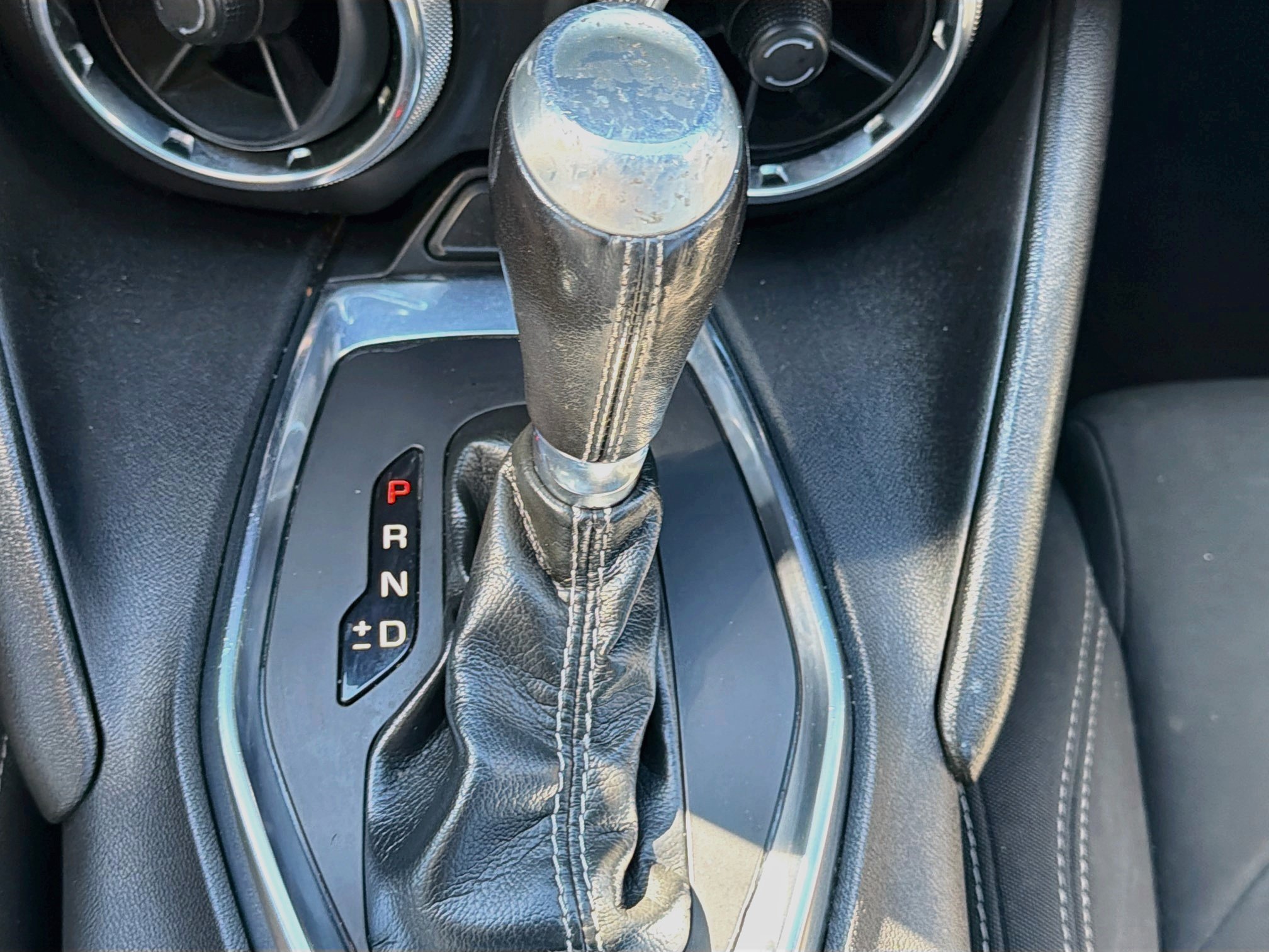 Used 2021 Chevrolet Camaro LT w/ Technology Package RWD image 26