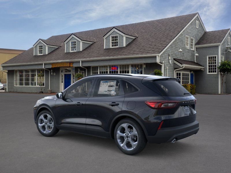 Used 2025 Ford Escape ST-Line w/ Equipment Group 301A image 4
