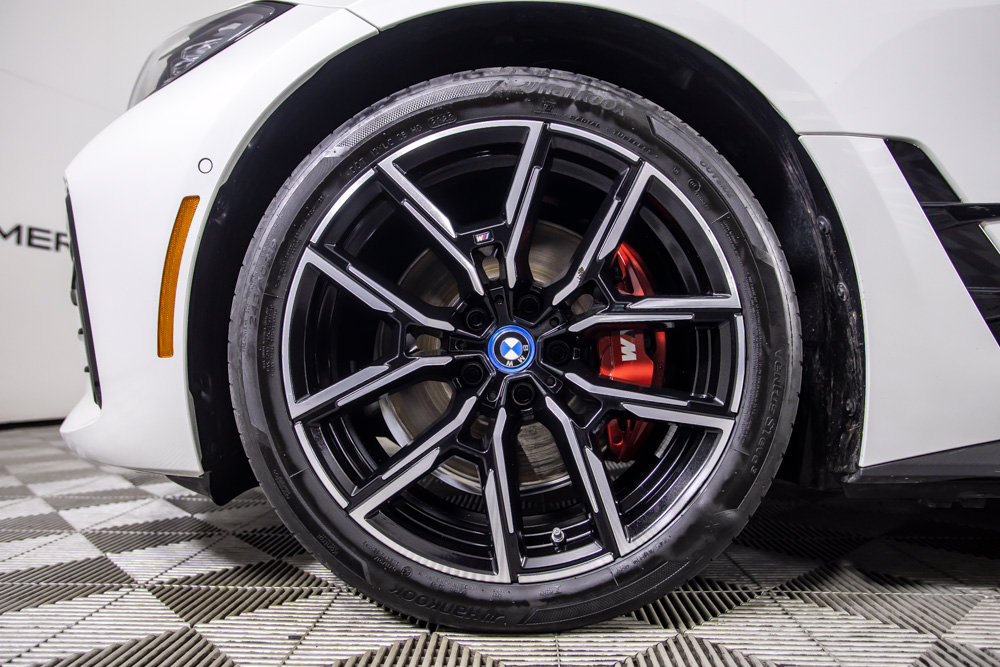 Used 2024 BMW i4 eDrive40 w/ M Sport Package RWD image 39