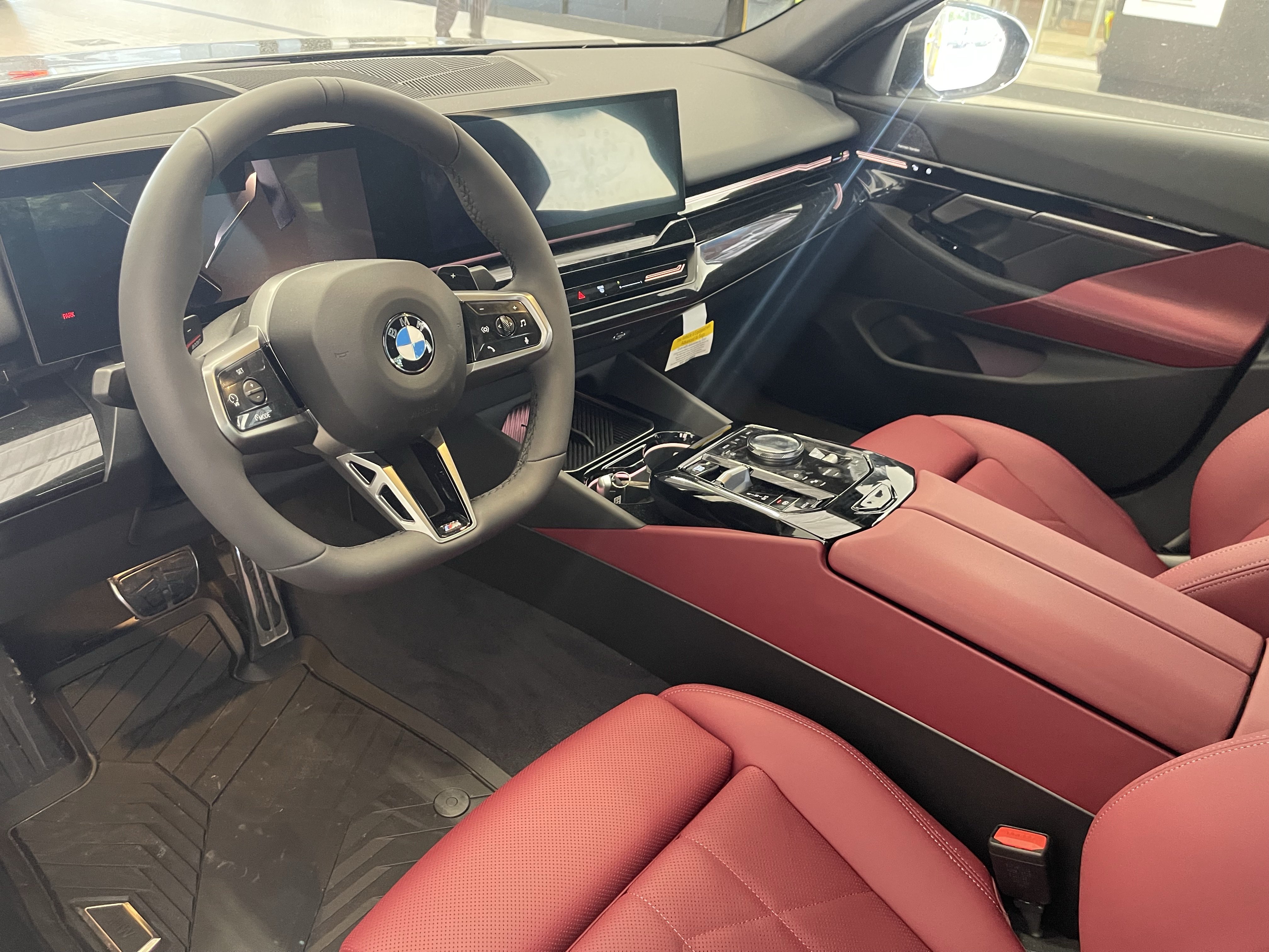 Used 2026 BMW 530i xDrive w/ M Sport Package AWD/4WD image 10