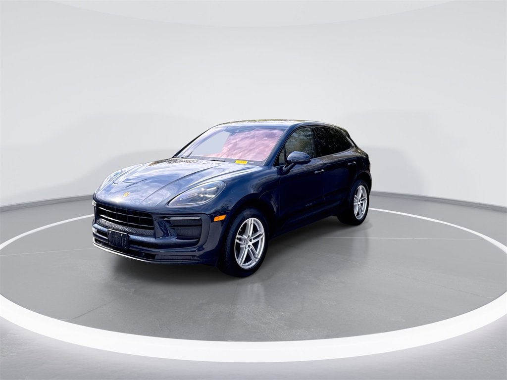 Used 2022 Porsche Macan Base image 3
