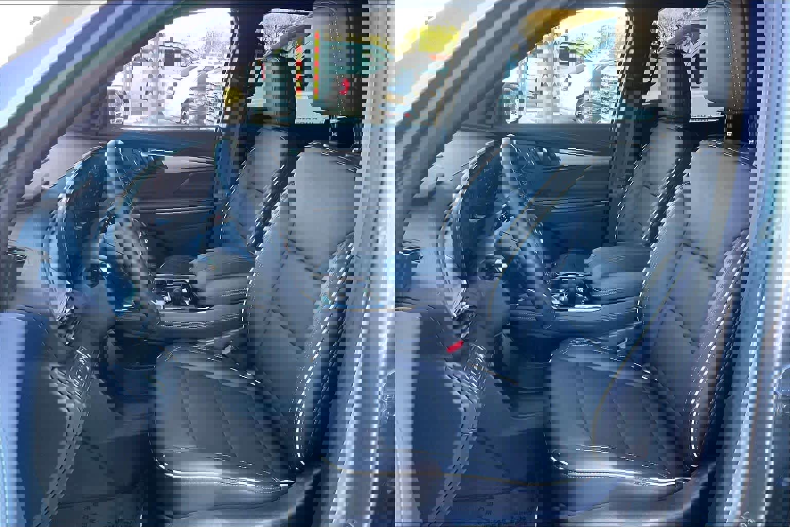 Used 2025 Buick Enclave Preferred image 9