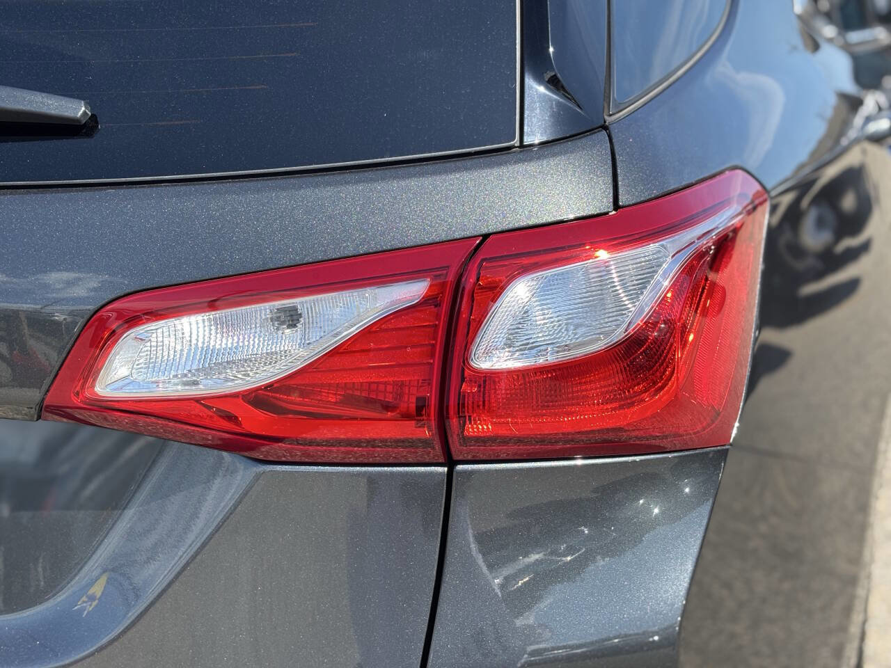 Used 2020 Chevrolet Equinox LT image 40