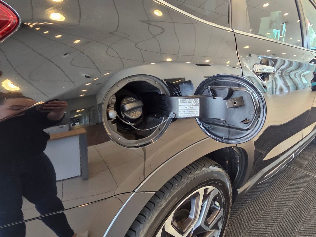 Used 2023 Subaru Ascent Touring image 32