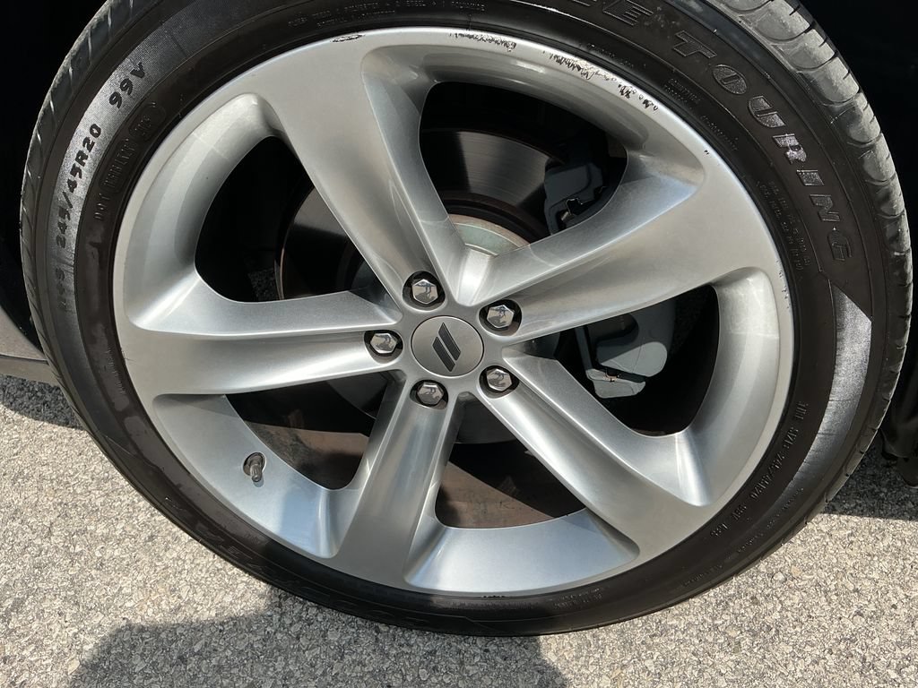 Certified 2018 Dodge Challenger R/T RWD image 29