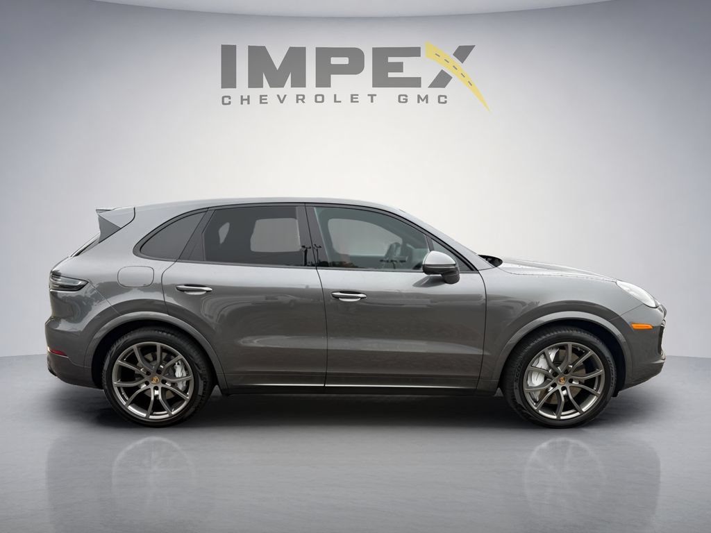 Used 2022 Porsche Cayenne Turbo AWD/4WD image 7