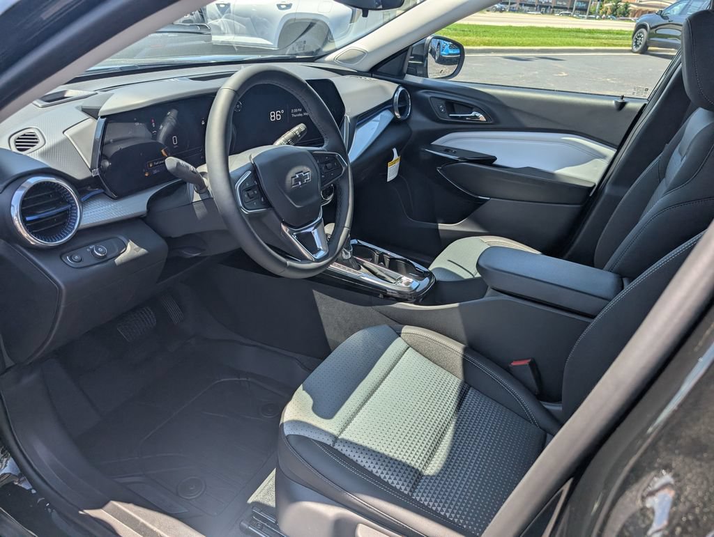 New 2026 Chevrolet Trax LT w/ Driver Confidence Package FWD image 14