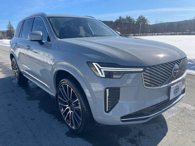 New 2026 Volvo XC90 B6 Plus w/ Protection Package image 4