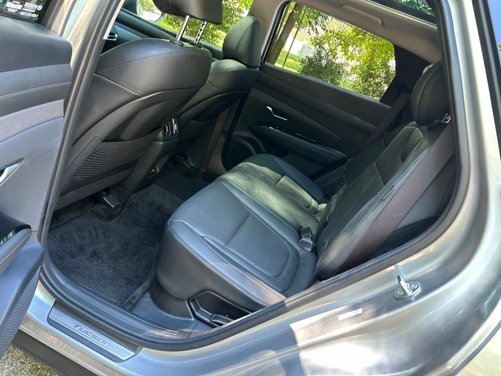 Used 2025 Hyundai Tucson Limited AWD/4WD image 29