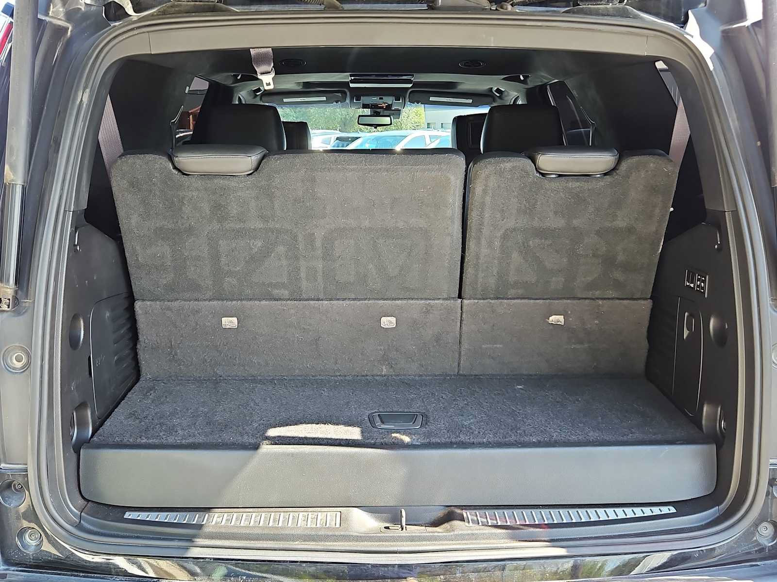 Used 2017 Cadillac Escalade Platinum AWD/4WD image 33