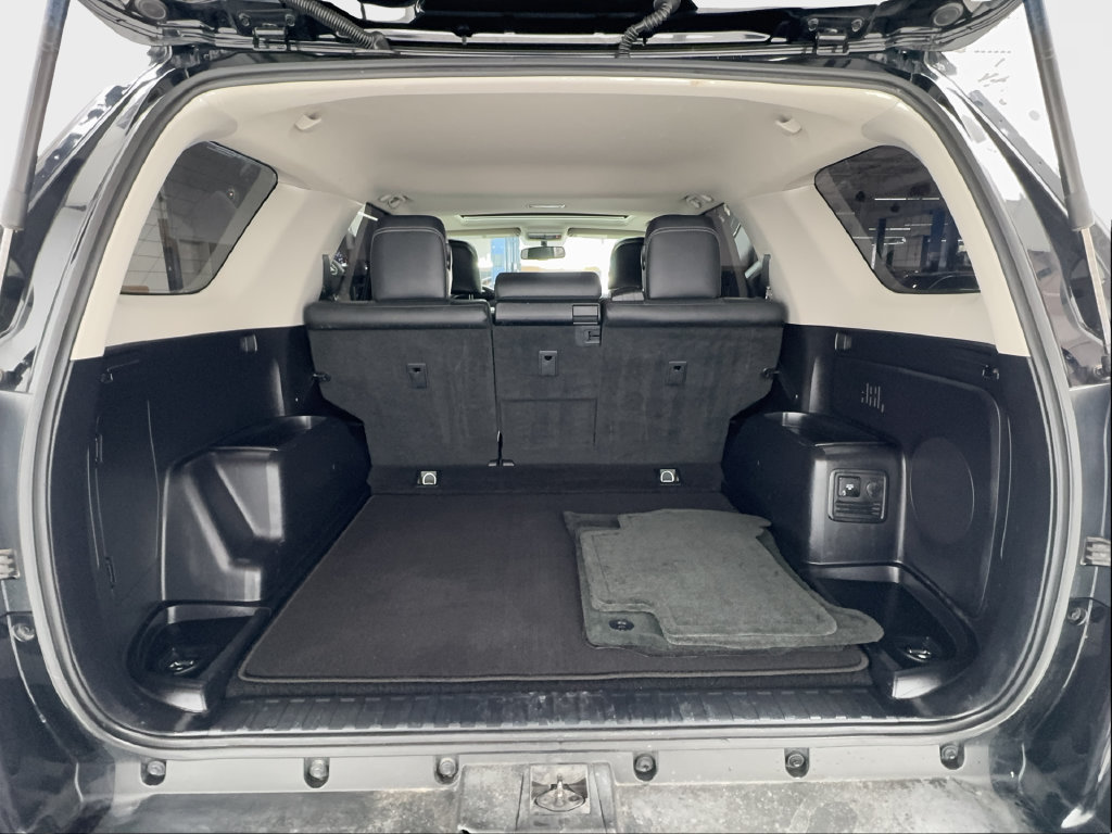 Used 2019 Toyota 4Runner Limited AWD/4WD image 19