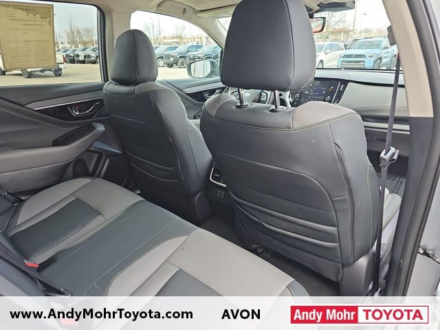 Used 2025 Subaru Outback Onyx Edition image 32