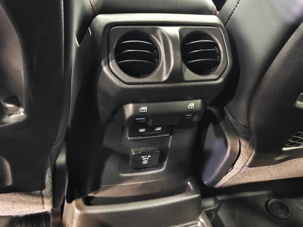 Used 2026 Jeep Wrangler Unlimited Rubicon AWD/4WD image 28