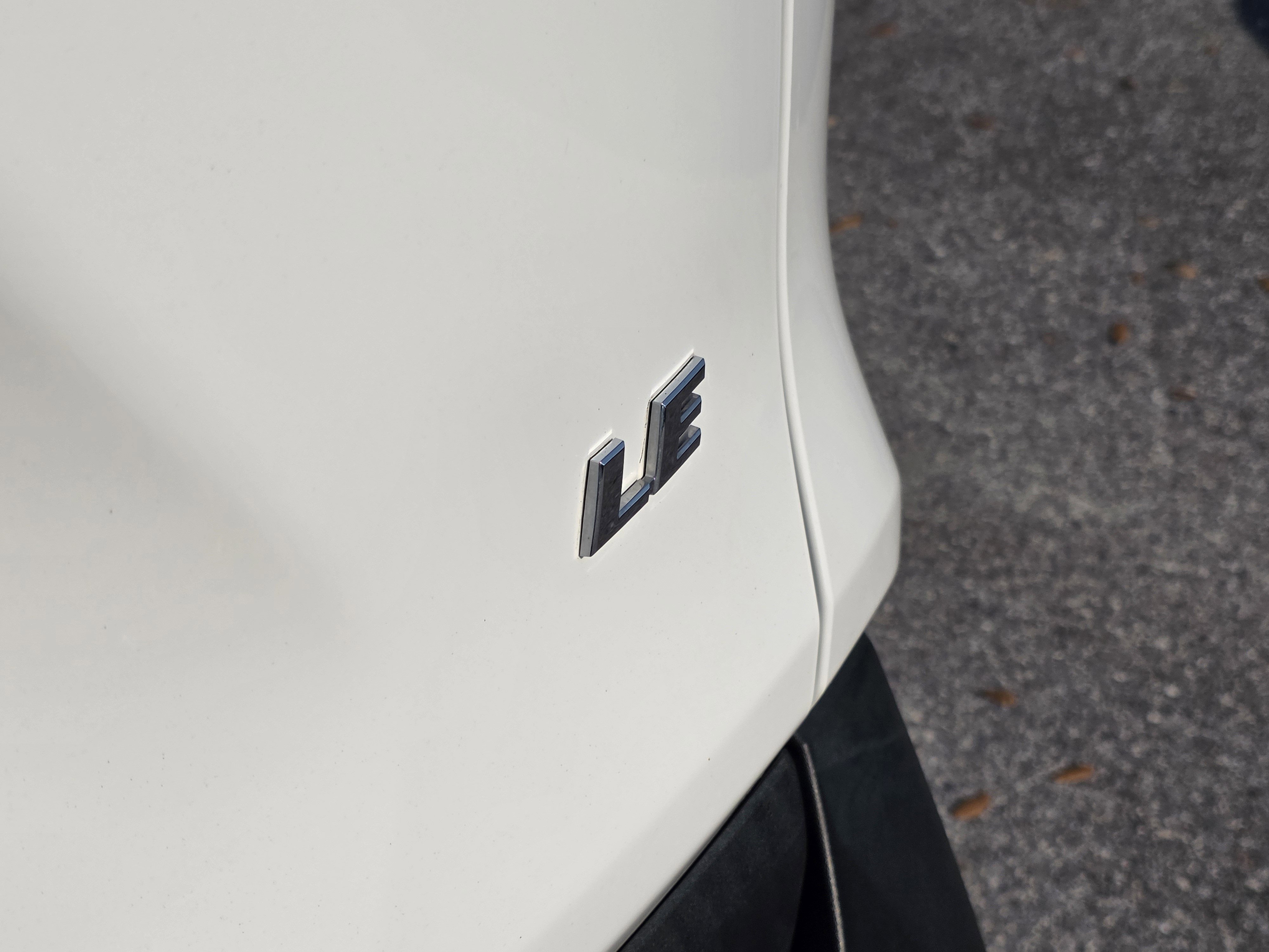 Used 2022 Toyota RAV4 LE image 8