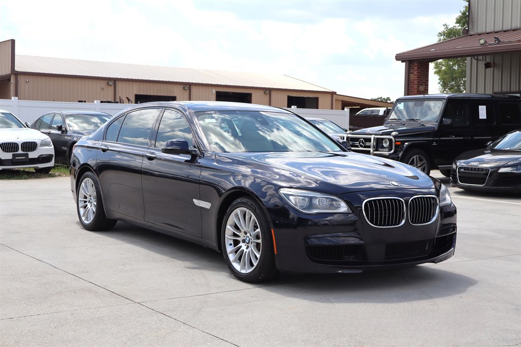 Used 2013 BMW 750Li RWD image 9