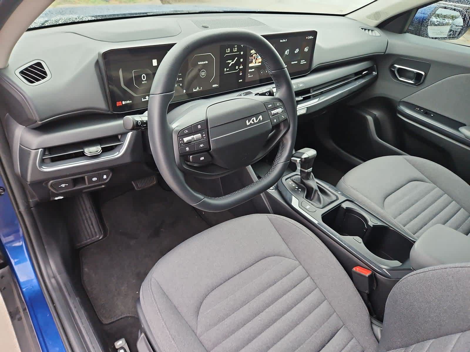 Certified 2025 Kia K4 EX FWD image 2