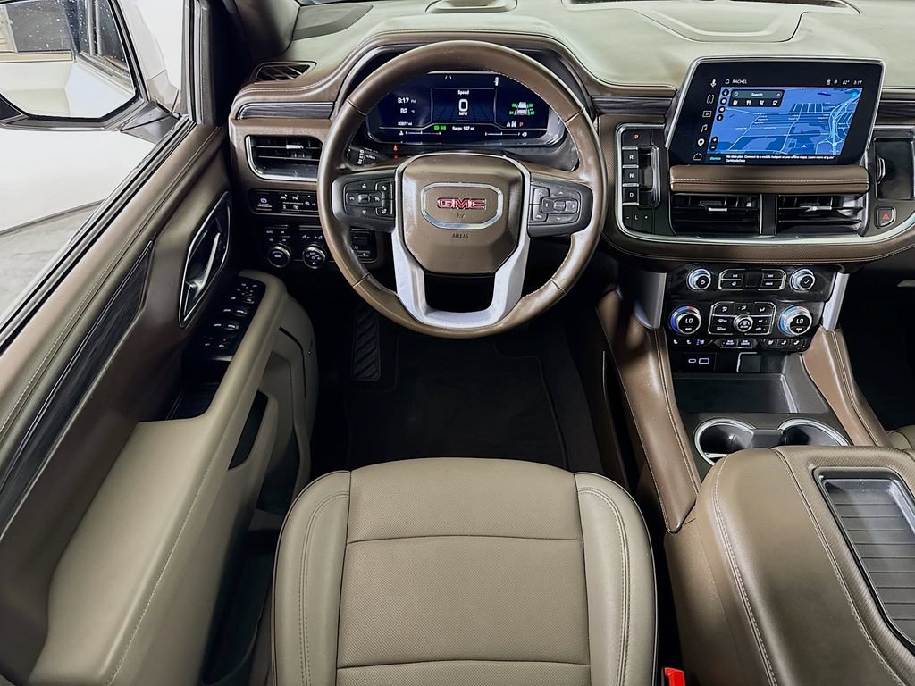 Used 2024 GMC Yukon XL SLT w/ SLT Luxury Package AWD/4WD image 22