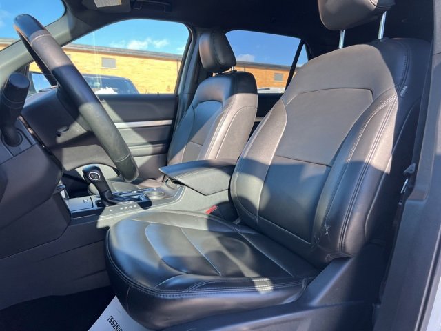 Certified 2019 Ford Explorer XLT w/ Equipment Group 202A image 18