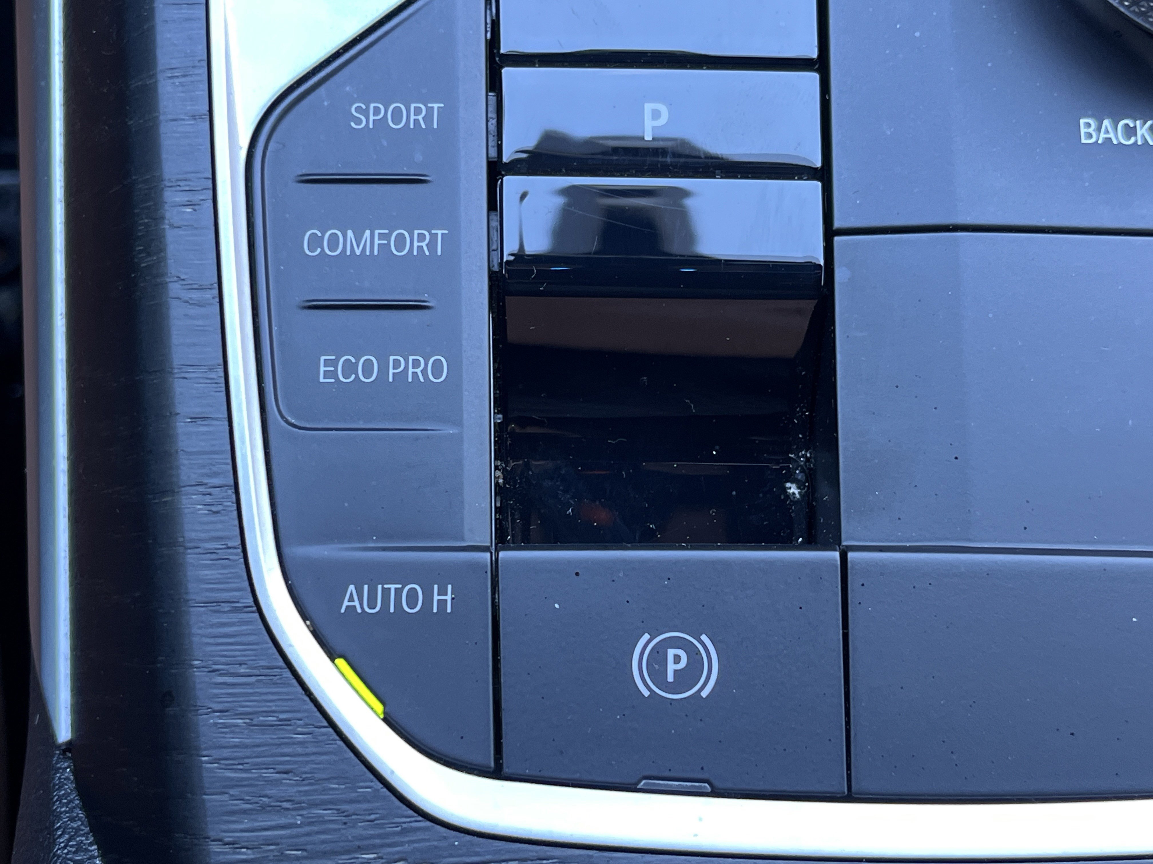 Used 2023 BMW i4 eDrive40 w/ M Sport Package image 9