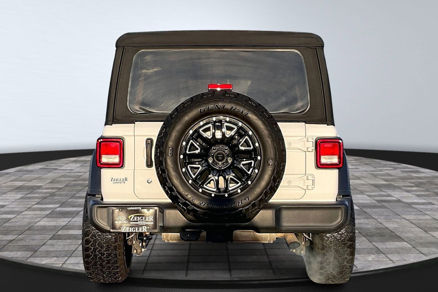 Used 2018 Jeep Wrangler Unlimited Sport image 4