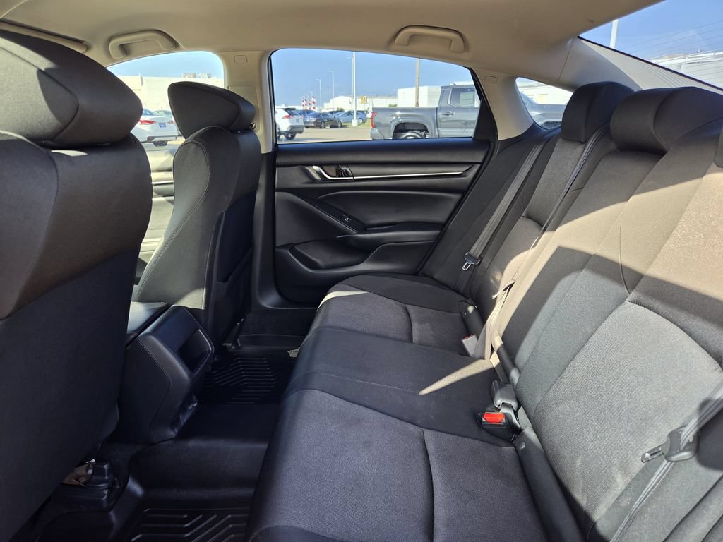 Used 2018 Honda Accord LX image 27